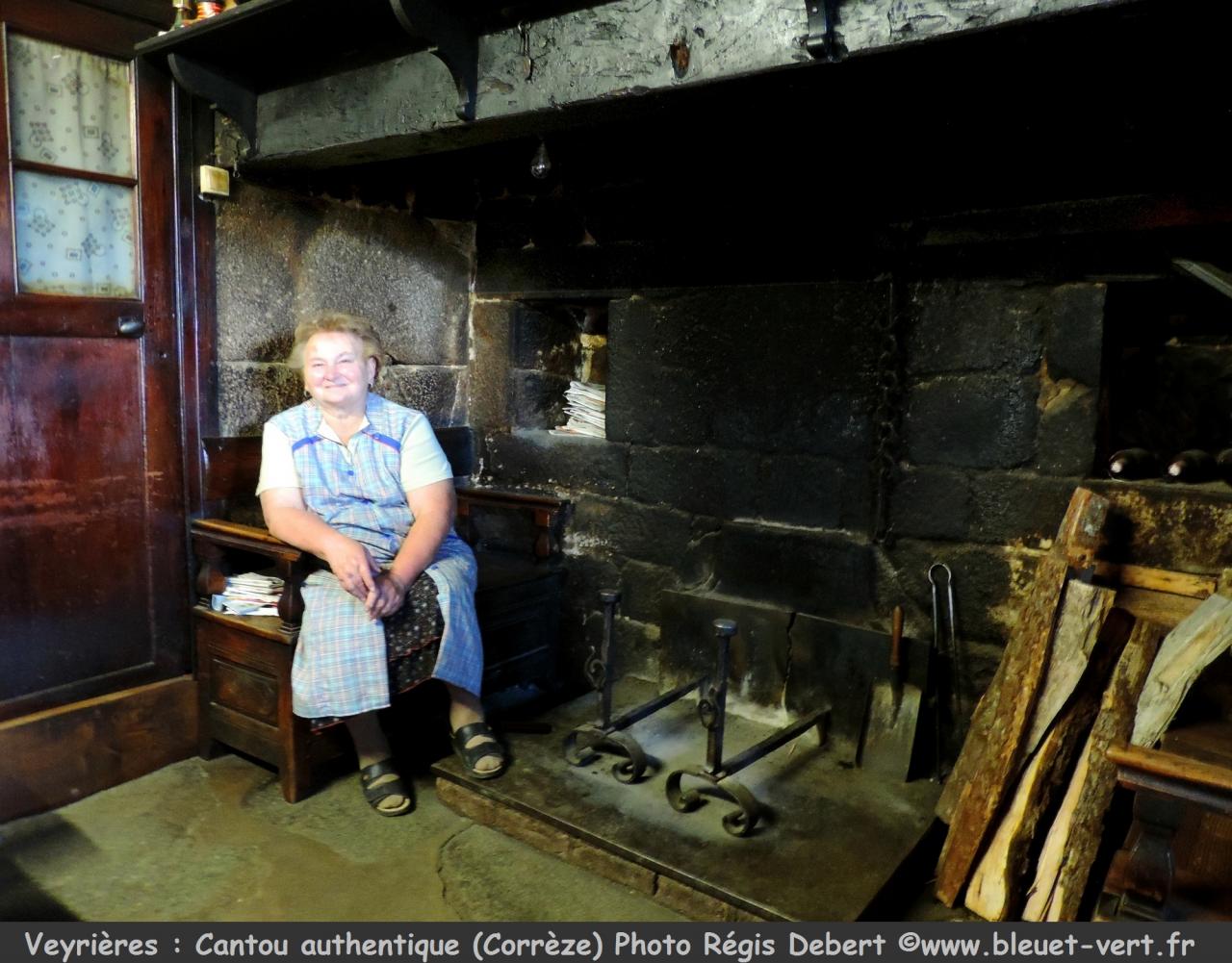 Cantou traditionnel à Veyrières