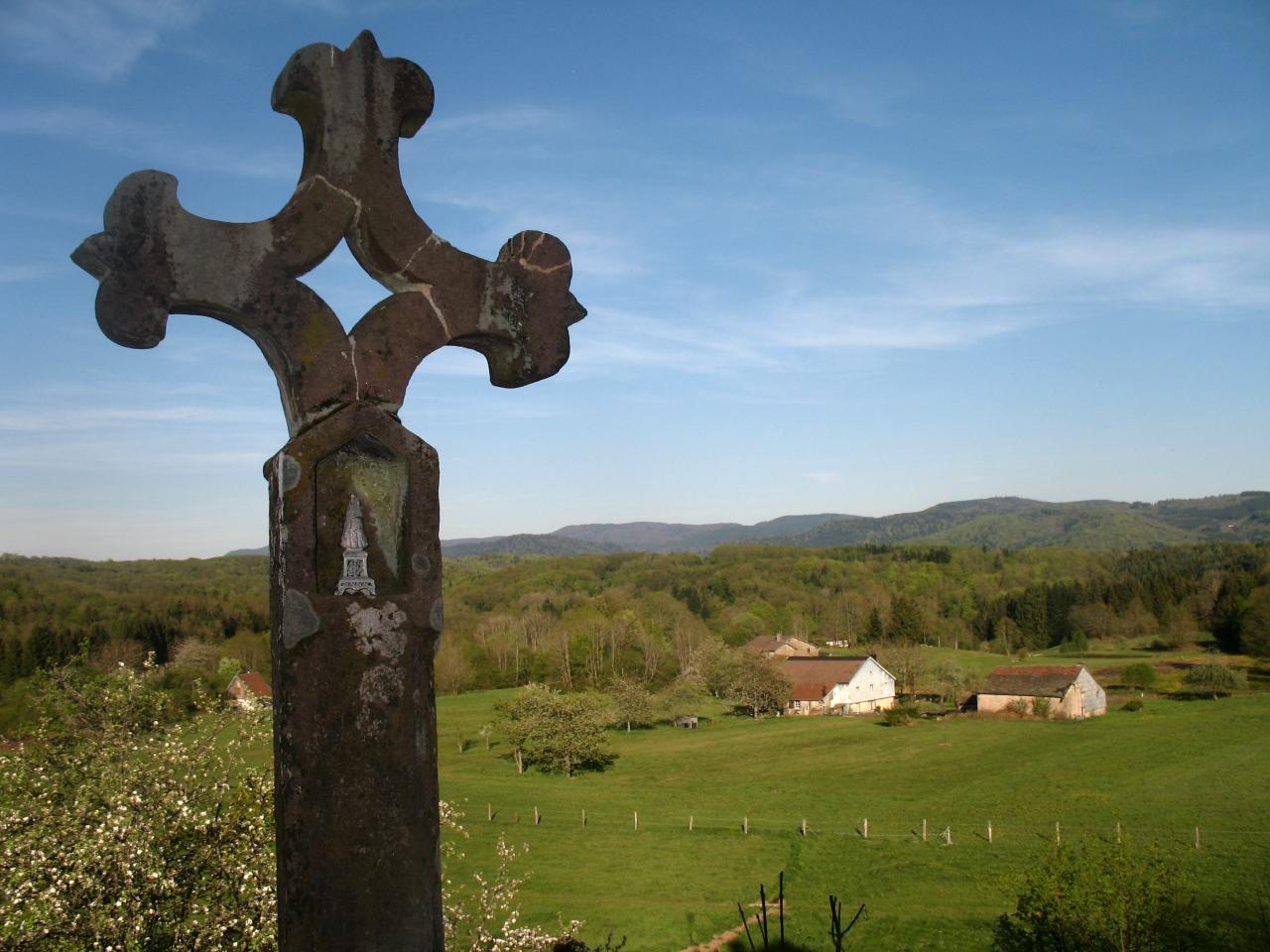 Croix hendée de Melay (70)