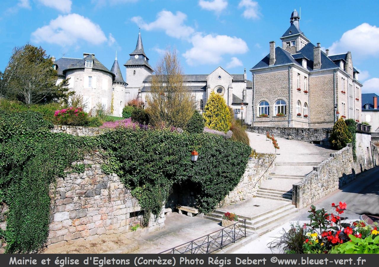 Eglise et mairie d'Egletons