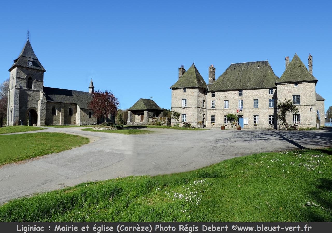 La mairie (ancien château) et l'église XIIéme siècles à Liginiac