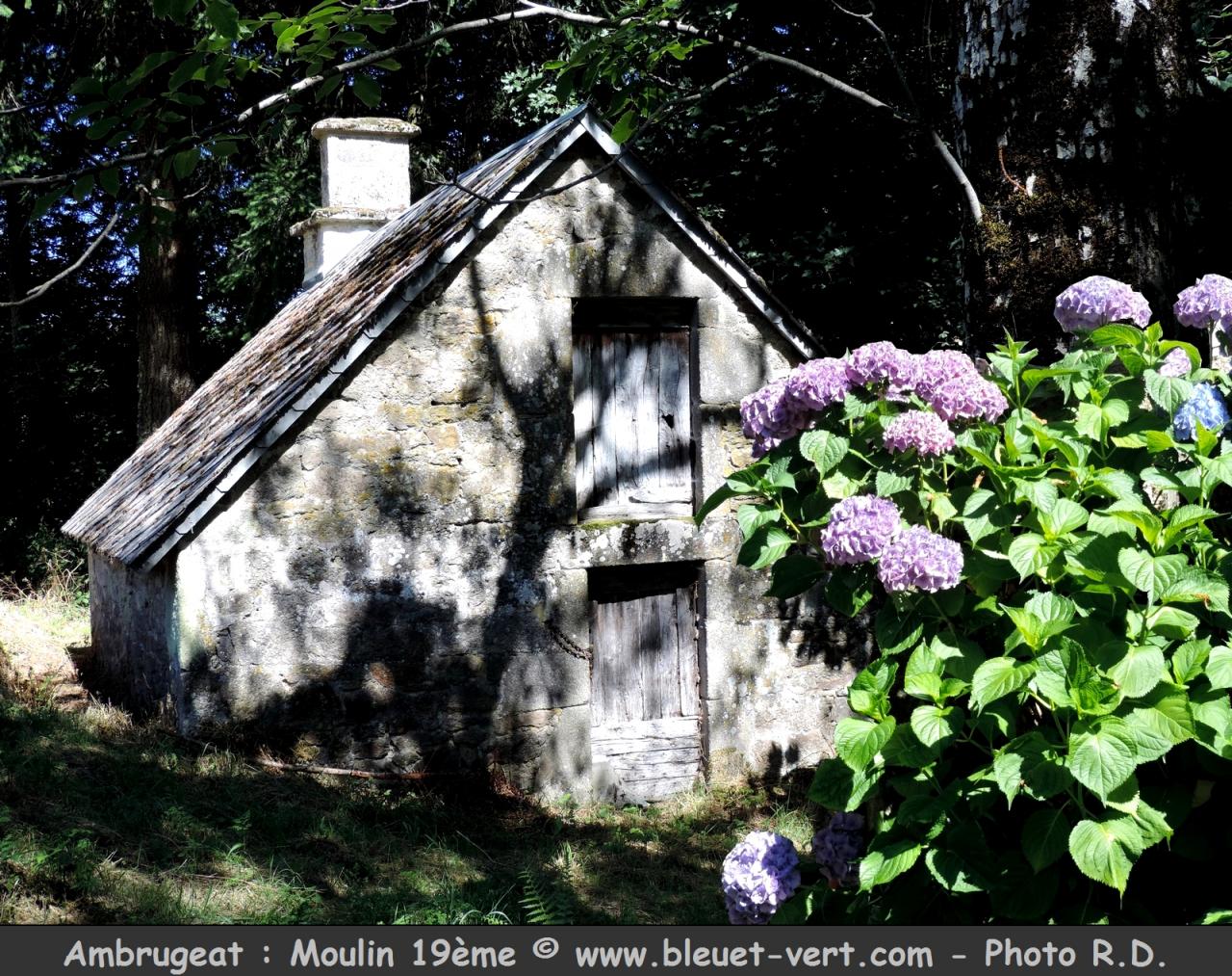 Ambrugeat en Corrèze, Moulin 19eme siècle.