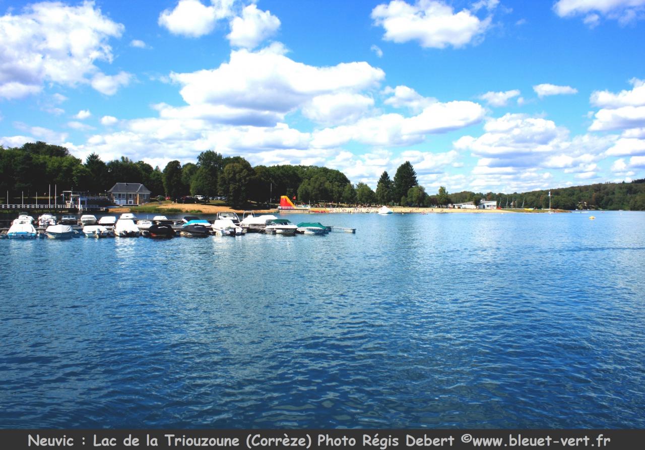 Lac de la Triouzoune, plage et plaisance à Neuvic