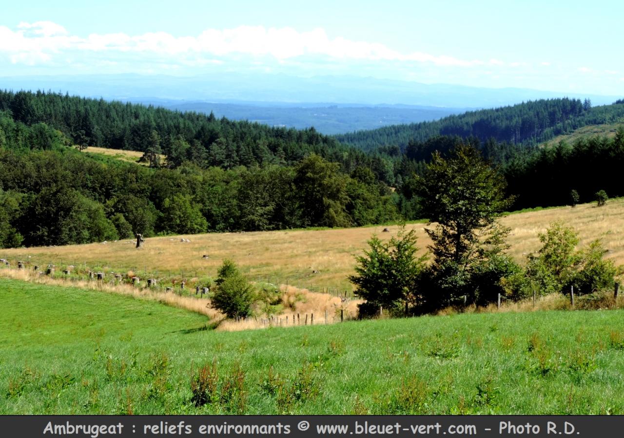 Ambrugeat en Corrèze, reliefs environnants.