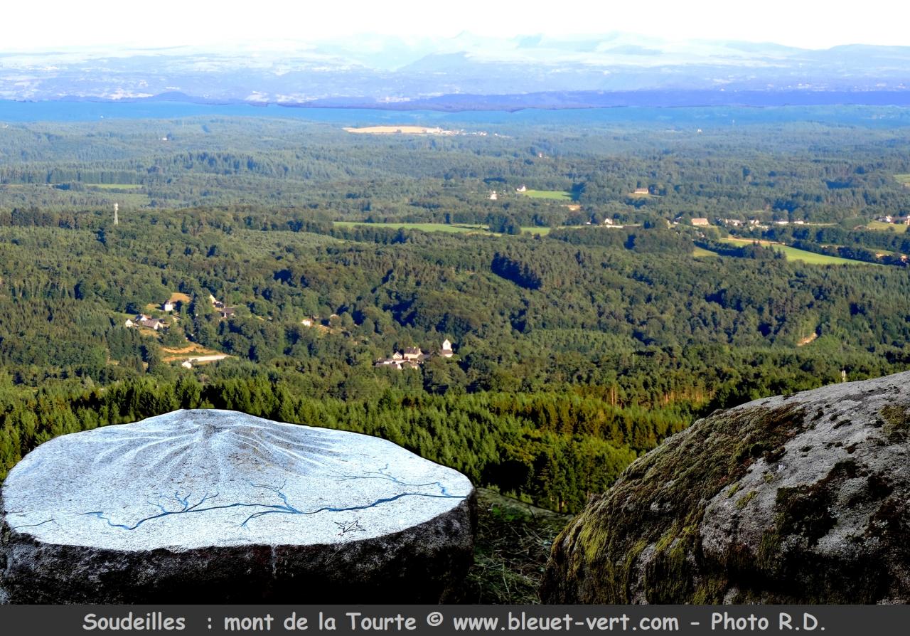 Soudeilles : Vue puy de la Tourte