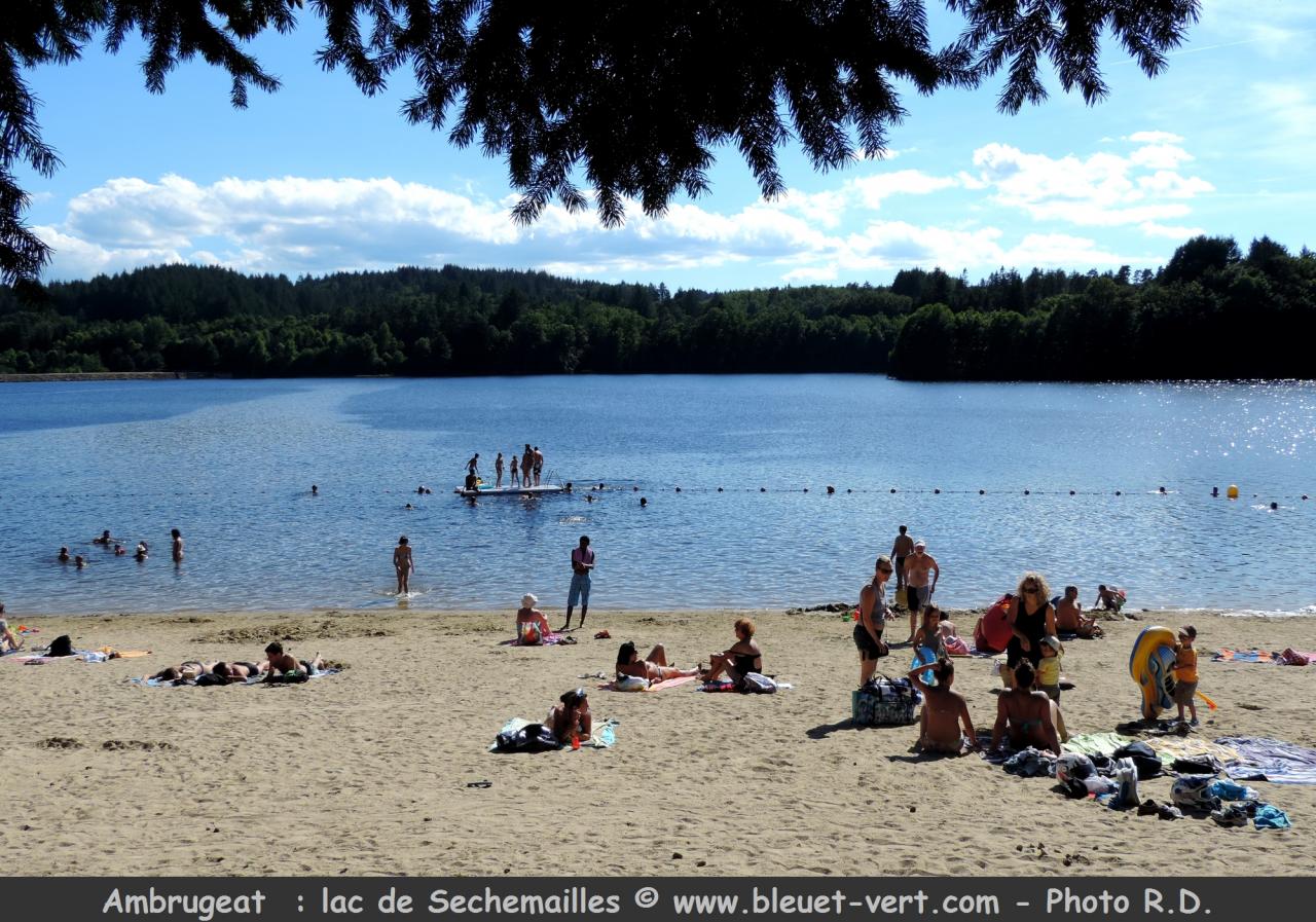 Ambrugeat : Plage - Lac Sechemailles