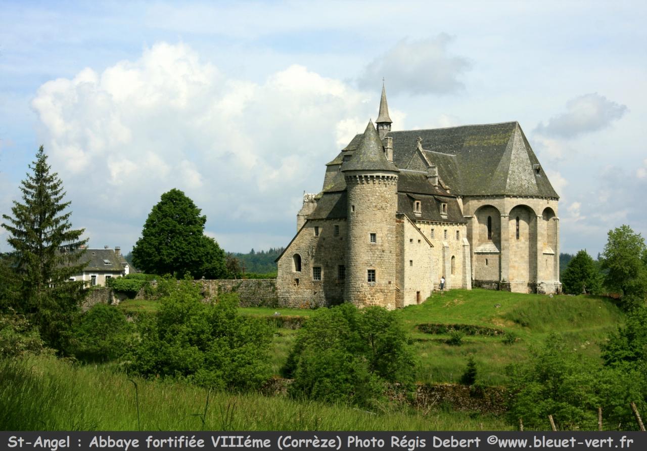 Abbaye fortifiée VIIIème s. à St-Angel