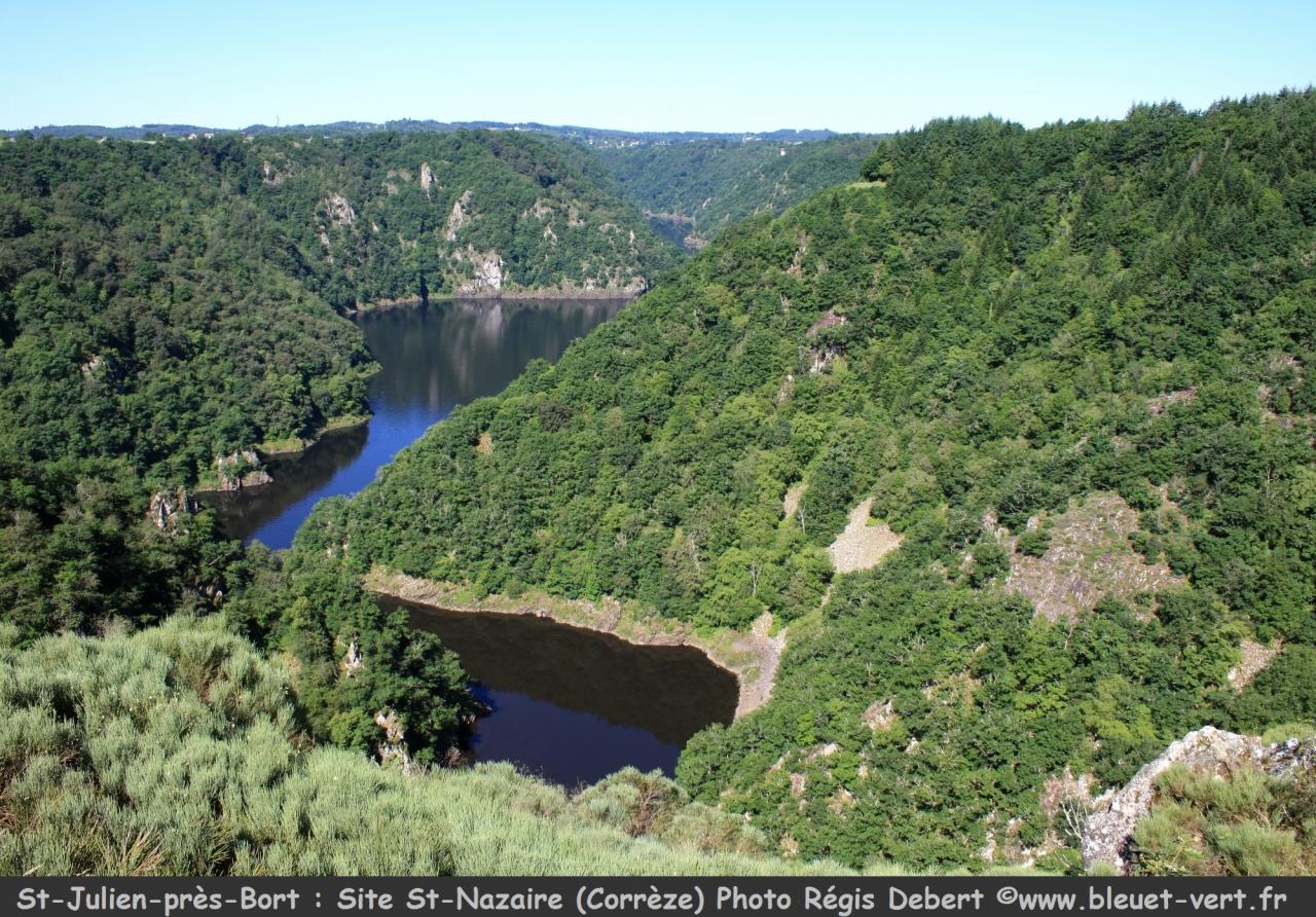 Site St-Nazaire, vue sur les gorges de la Dordogne à St-Julien près-Bort